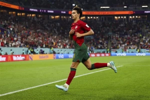 Milan se otarasio Feliksa, "vruć krompir" u rukama Enca Mareske